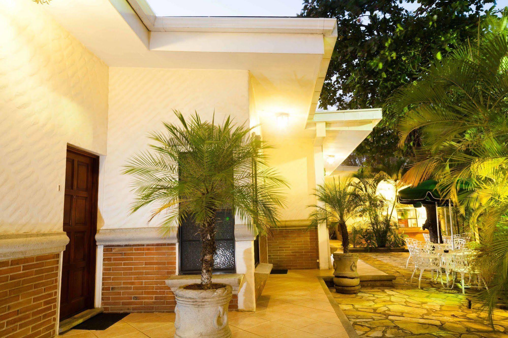 Hotel El Almendro Μανάγκουα Εξωτερικό φωτογραφία