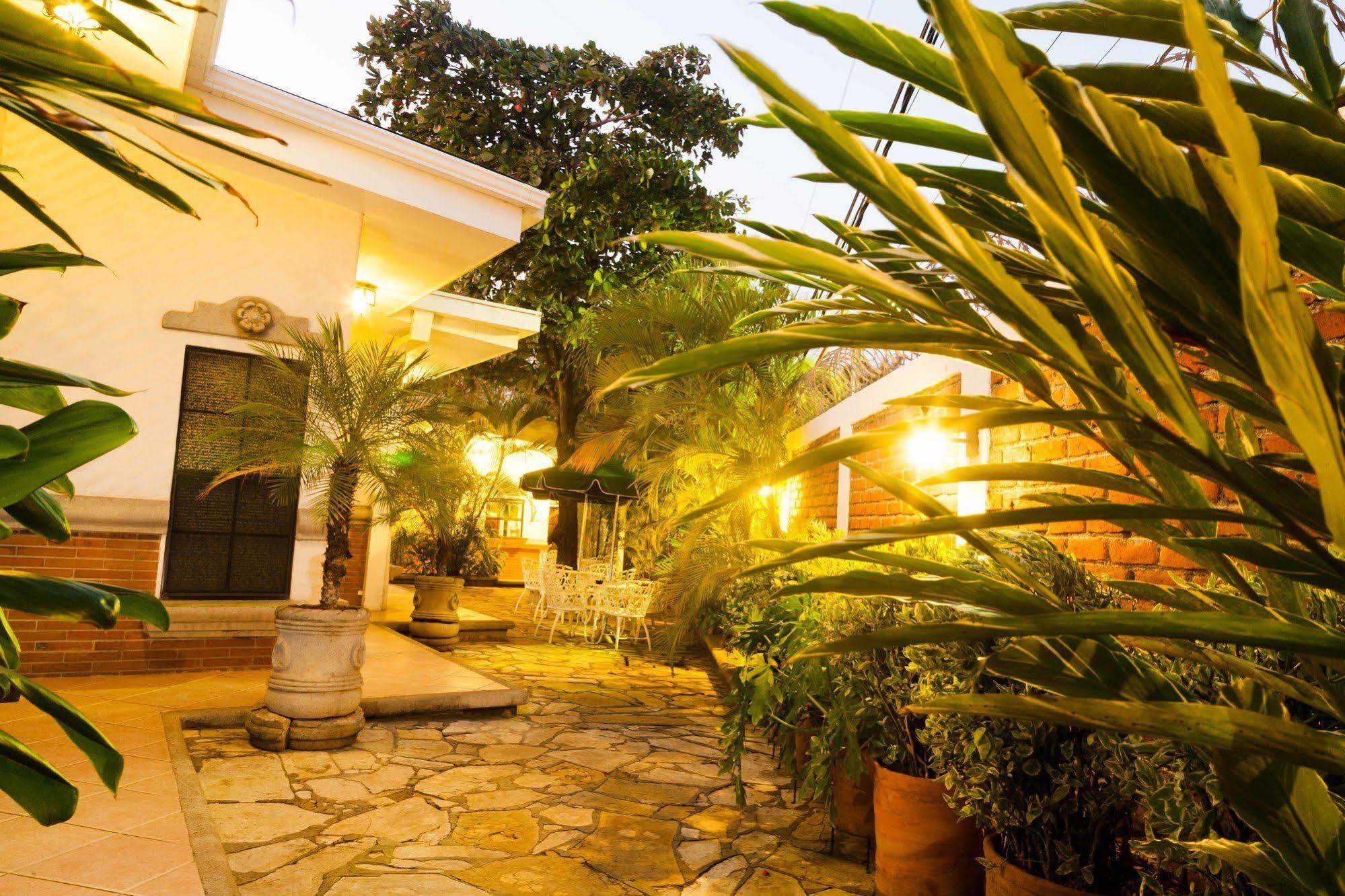 Hotel El Almendro Μανάγκουα Εξωτερικό φωτογραφία