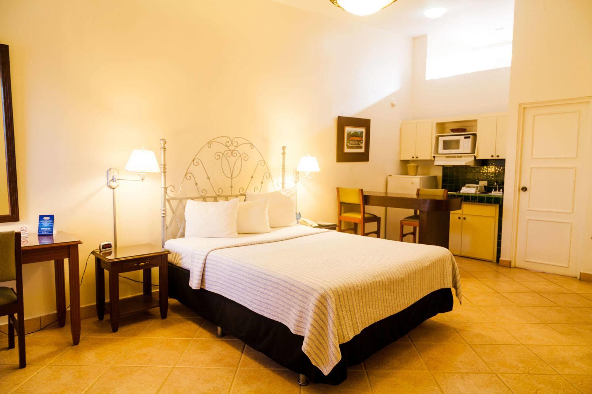 Hotel El Almendro Μανάγκουα Εξωτερικό φωτογραφία