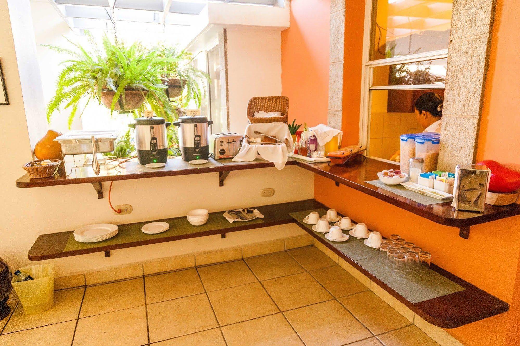 Hotel El Almendro Μανάγκουα Εξωτερικό φωτογραφία
